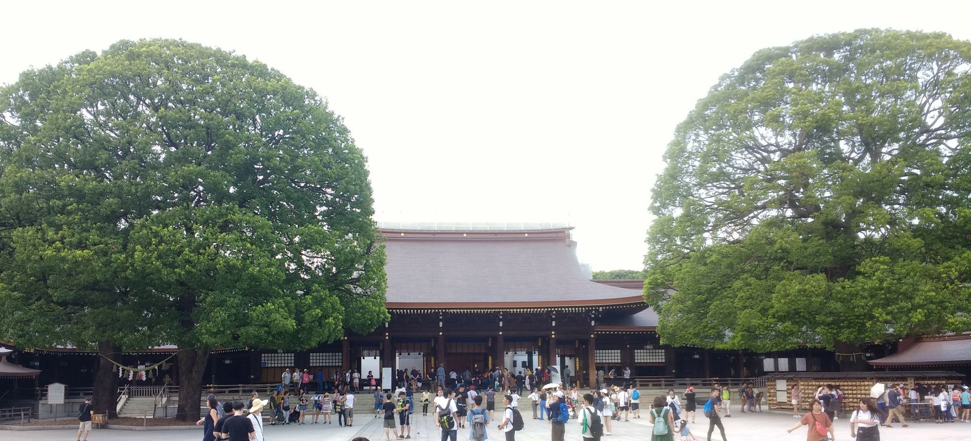 Palastgarten, Mode und Schrein